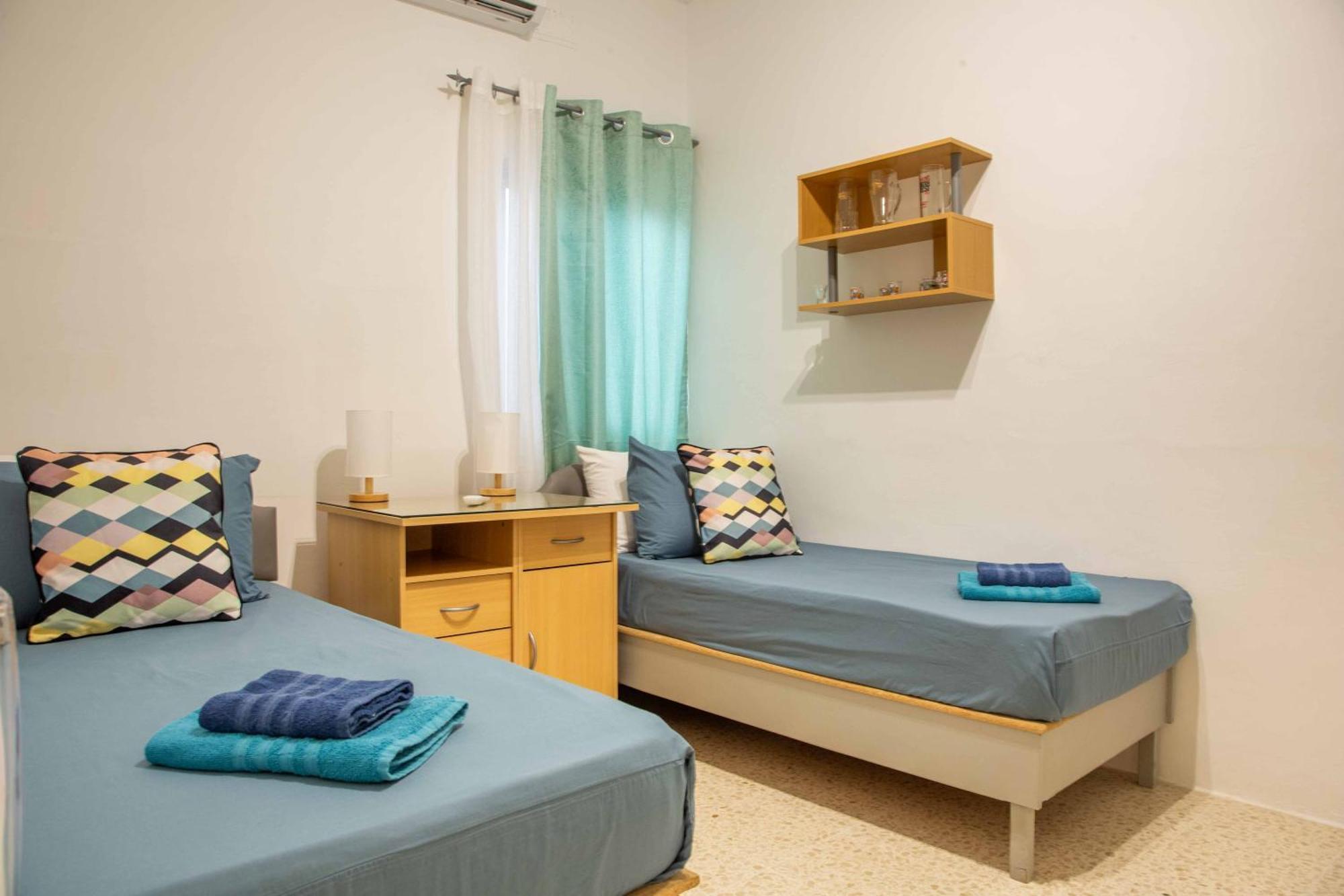 Spacious, Modern 3 Bedroom Apartment - เซนต์พอลส์เบย์ ภายนอก รูปภาพ