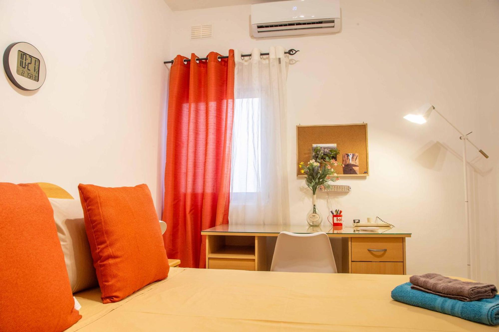 Spacious, Modern 3 Bedroom Apartment - เซนต์พอลส์เบย์ ภายนอก รูปภาพ