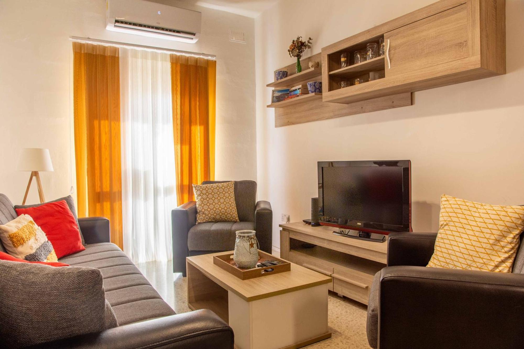 Spacious, Modern 3 Bedroom Apartment - เซนต์พอลส์เบย์ ภายนอก รูปภาพ